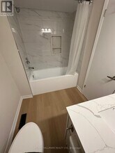 316 Cherokee Blvd in Toronto, ON - Building Photo - Building Photo