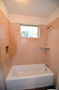 1210 Henry St photo'