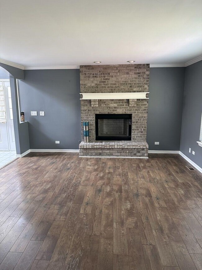 property at 1931 Tamahawk Ln