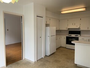 5342-539A 9a Ave in Delta, BC - Building Photo - Building Photo