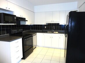 327 Wolverleigh Blvd in Toronto, ON - Building Photo - Building Photo