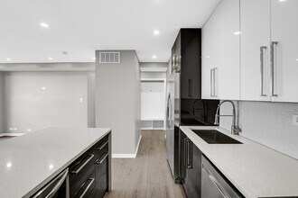 3950 N Lake Shore Dr in Chicago, IL - Foto de edificio - Building Photo