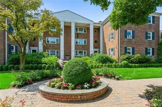 1833 Palmer Ave in Larchmont, NY - Building Photo - Building Photo