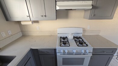 4446 W 136th St in Hawthorne, CA - Building Photo - Building Photo