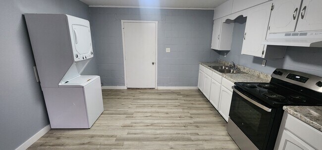 1013 Reynosa St, Unit # 1 in Mission, TX - Building Photo - Building Photo