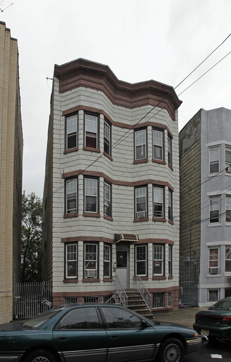 10 Vroom St in Jersey City, NJ - Building Photo