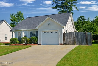 2008 Penncross Dr in Greenville, NC - Building Photo - Building Photo