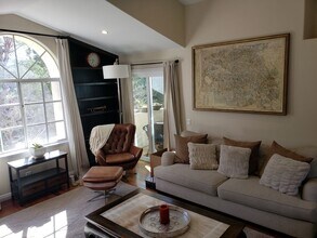 11225 Sierra Pass Pl in Los Angeles, CA - Building Photo - Building Photo