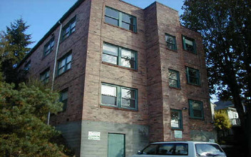 Eastlake Apartments in Seattle, WA - Building Photo - Building Photo