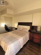 8694 Financial Dr in Brampton, ON - Building Photo - Building Photo
