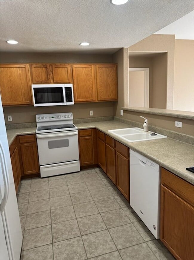 1335 E June St in Mesa, AZ - Building Photo - Building Photo