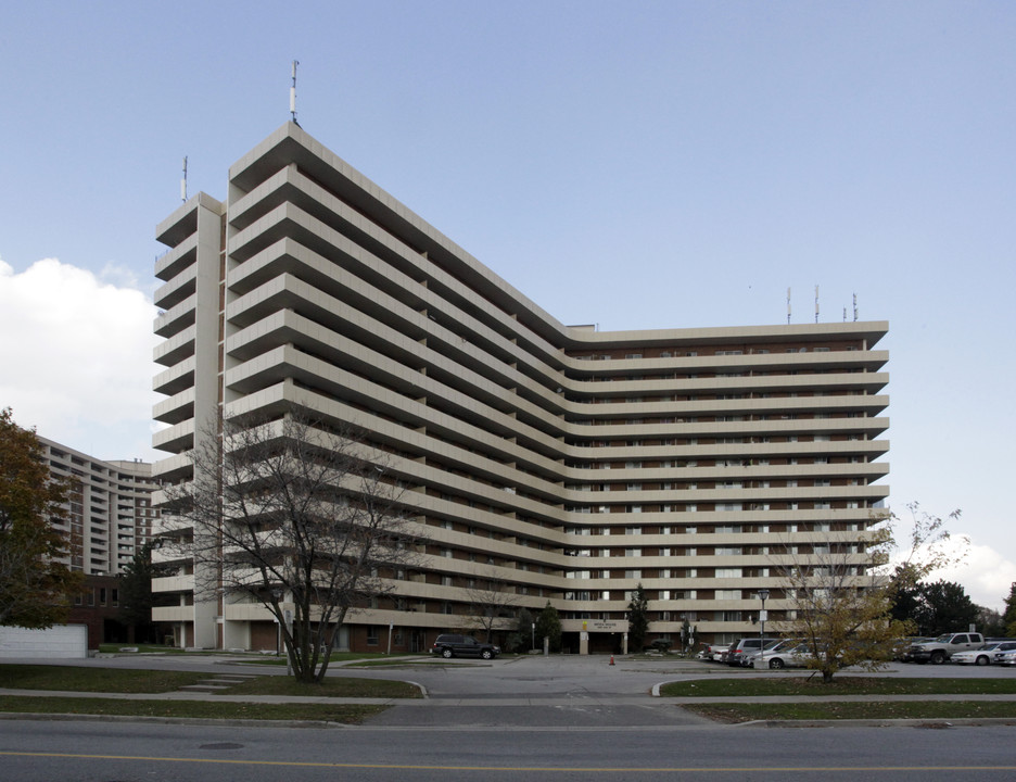 5000 Jane St in Toronto, ON - Building Photo