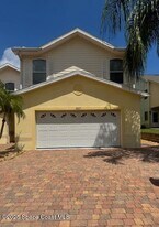 3667 Sawgrass Dr in Titusville, FL - Building Photo