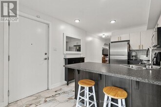 2016 Dorima St in Ottawa, ON - Building Photo - Building Photo