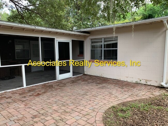 18 NW 36th Terrace in Gainesville, FL - Building Photo - Building Photo