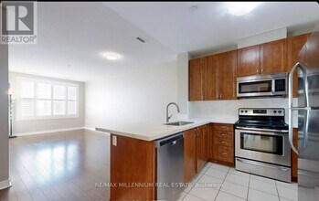 7400 Markham Rd in Markham, ON - Building Photo - Building Photo