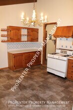 415 N 400 E in Centerville, UT - Building Photo - Building Photo