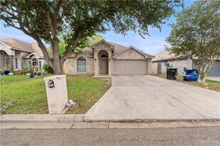 21 27th in McAllen, TX - Building Photo