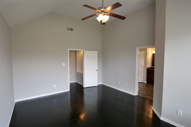 26814 Harwood Heights Dr