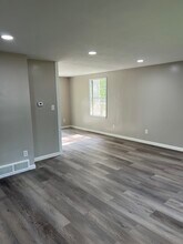 7441 Farmstead Rd in Liverpool, NY - Building Photo - Building Photo