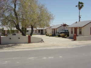 6571 Cholla Ave in Twentynine Palms, CA - Foto de edificio