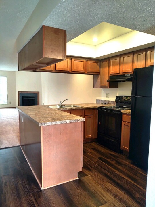 1250 Lane on the Lake in Columbus, OH - Building Photo