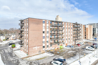 Cedarbrae Towers West in Toronto, ON - Building Photo - Building Photo