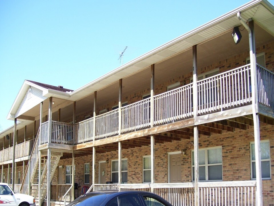 67748 S Main St in Richmond, MI - Building Photo