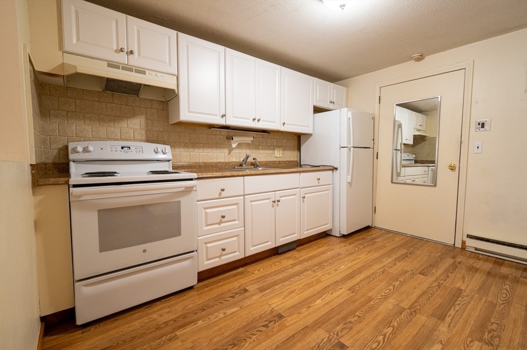 234 Low St in Newburyport, MA - Building Photo