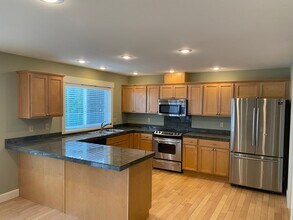 104 Vineyard Ln in Chelan, WA - Foto de edificio - Building Photo