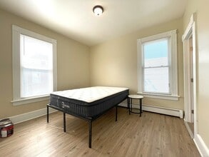 196 Blatchley Ave in New Haven, CT - Foto de edificio - Building Photo
