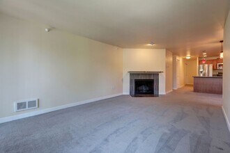 700 Front St S in Issaquah, WA - Foto de edificio - Building Photo