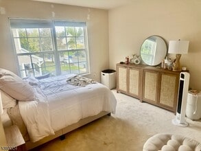 9 Winthrop Dr in Branchburg, NJ - Building Photo - Building Photo