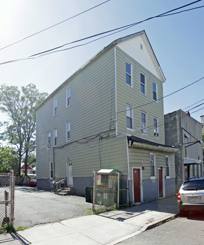 90 20th St in Bayonne, NJ - Building Photo - Building Photo