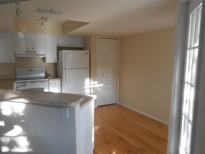 812 E Gulf Blvd in Indian Rocks Beach, FL - Building Photo - Building Photo