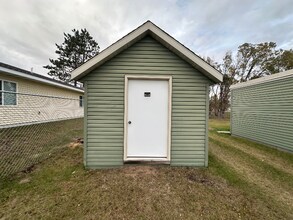 1009 15th St NW in Bemidji, MN - Building Photo - Building Photo