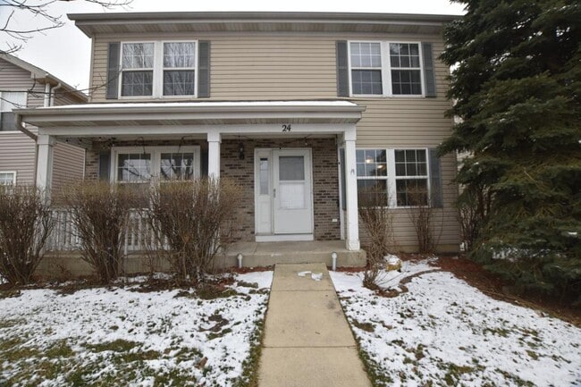 24 Waterbury Cir in Oswego, IL - Building Photo - Building Photo
