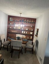 80 Sage Ct in Bedminster, NJ - Foto de edificio - Building Photo