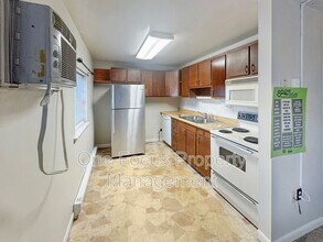 802 Chestnut St in Montoursville, PA - Foto de edificio - Building Photo