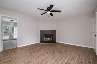 6026 Olinda St in Charlotte, NC - Building Photo - Building Photo
