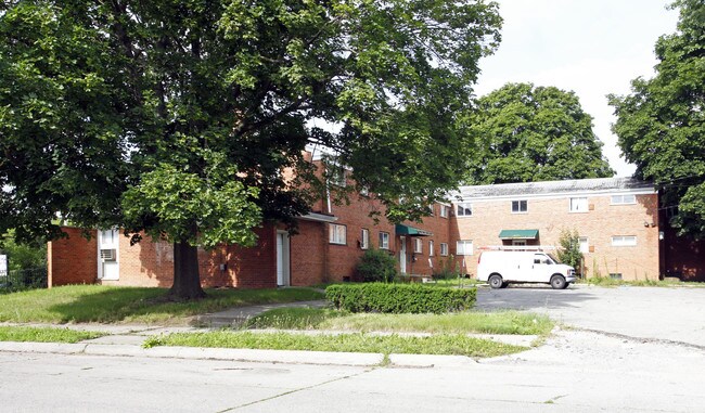 Tuscan Hills Apartments in Detroit, MI - Foto de edificio - Building Photo