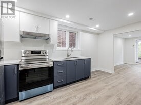 93 Sandown Ave in Toronto, ON - Building Photo