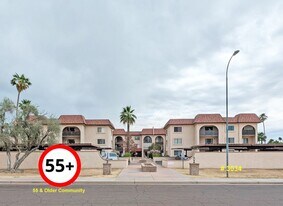 3033 E Devonshire Ave in Phoenix, AZ - Building Photo