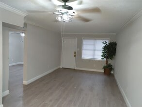 6204 Culberson St in Houston, TX - Building Photo - Building Photo