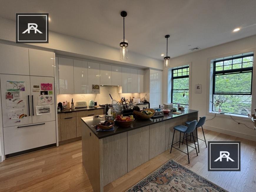 3 Strathmore Rd in Brookline, MA - Building Photo