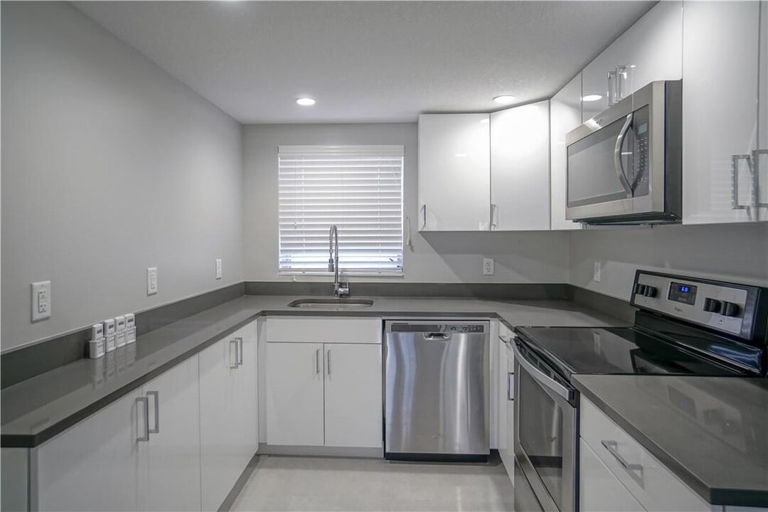 640 NE 7th Ave in Fort Lauderdale, FL - Building Photo