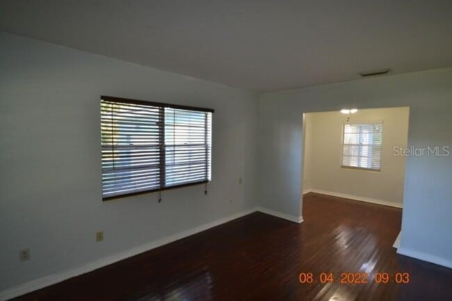 2801 Sanders Dr in Tampa, FL - Building Photo - Building Photo