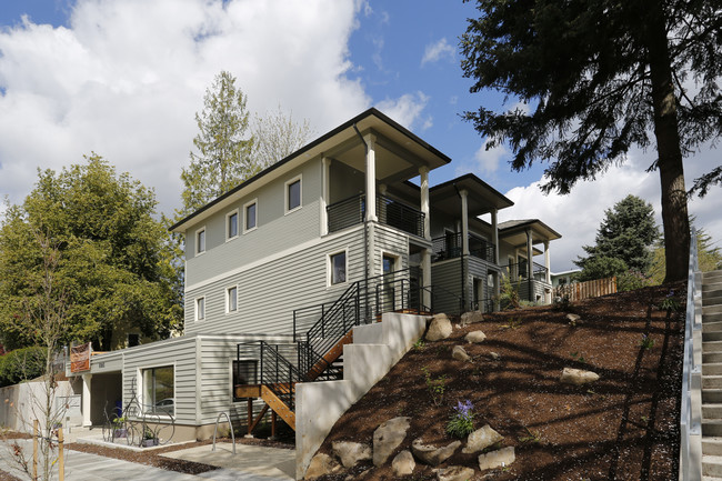8905 N Edison St in Portland, OR - Foto de edificio - Building Photo