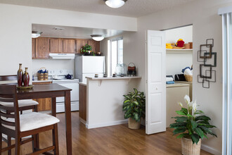 Elk Ridge in Aurora, CO - Building Photo - Building Photo