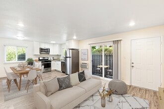 Glenbrook Apartments in San Jose, CA - Building Photo - Building Photo